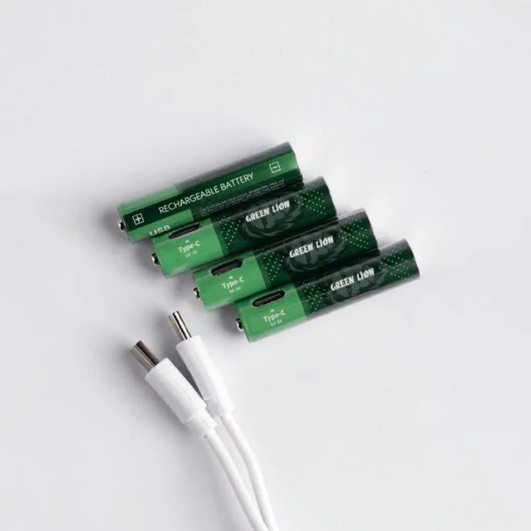 باتری قابل شارژ نيمه قلمي سایزAAA بسته 4 عددي Green Lion (بدون نیاز به دستگاه شارژر)